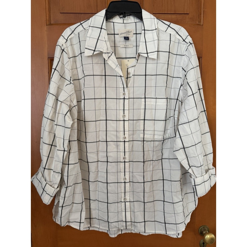 Women's Universal Thread Long Sleeve Collared Neck Button-Down Cream Plaid Shirt